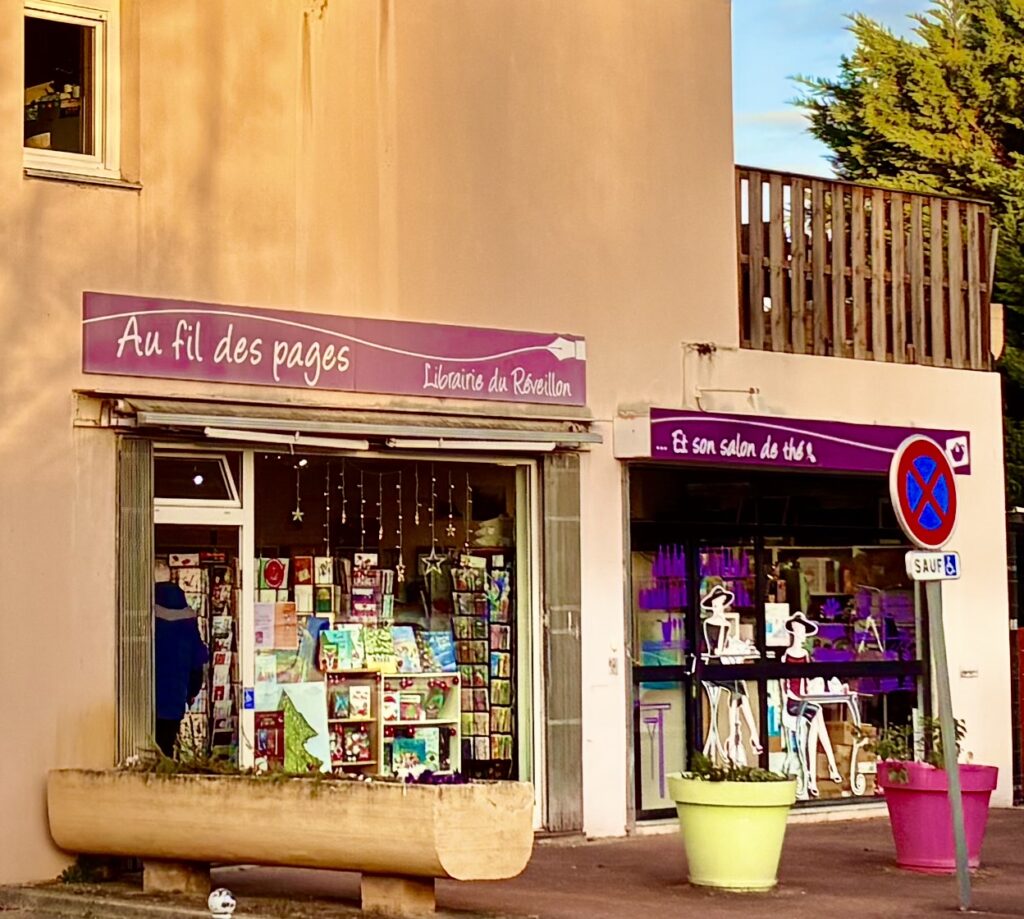 Méthode Pied Gauche - Pied Droit voila pourquoi les flamants roses dorment sur une patte - en librairie - Au fil des pages - Villecresnes
